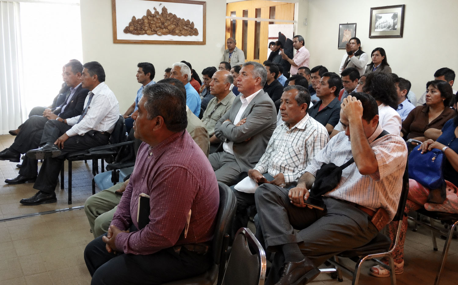 Foto sesion comite ampliado marzo 2016