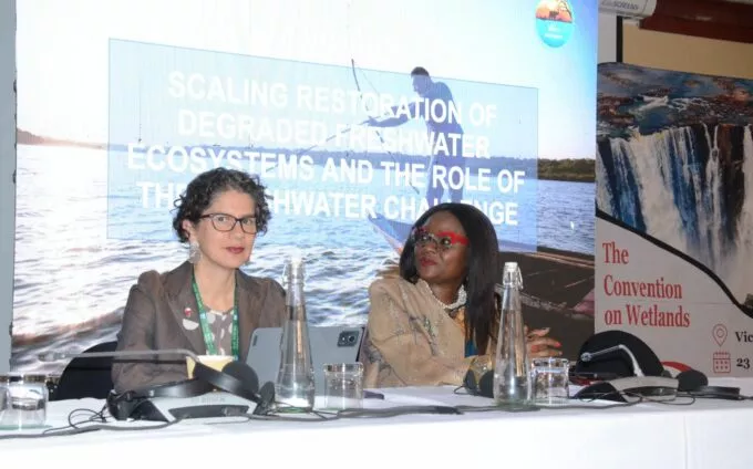 Foto ministra y secretaria ejecutiva ramsar