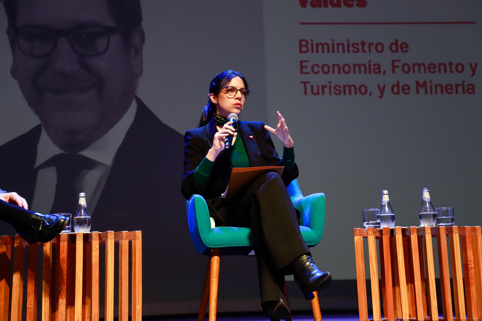 Salmon chile min ministra